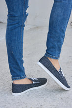 Load image into Gallery viewer, Forever Link Round Toe Slip-On Flat Sneakers