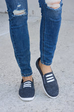 Load image into Gallery viewer, Forever Link Round Toe Slip-On Flat Sneakers