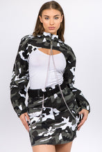 Load image into Gallery viewer, American Bazi Camouflage Cropped Jacket with Chains