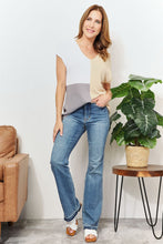 Load image into Gallery viewer, Color Block V-Neck Knit Top