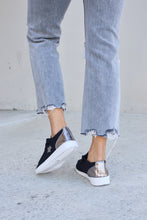 Load image into Gallery viewer, Forever Link Star Lace-Up Flat Sneakers