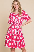 Load image into Gallery viewer, BOMBOM Flower Print Ruched Dress